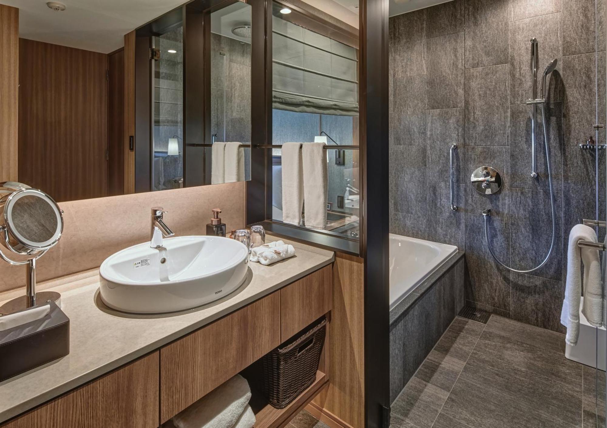 Collective Hotel 5*